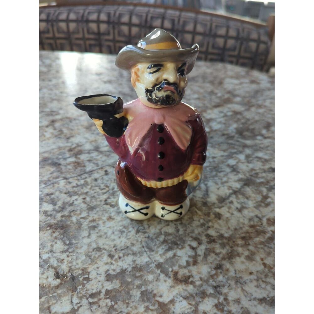 Decanter Outlaw Bandito‎ Vintage Made In Mid century. Has stopper hand painted